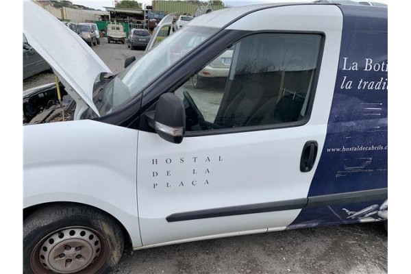 Recambio de puerta delantero izquierda para opel combo d 1.3 cargo l1h1 2,2t referencia OEM IAM 95519687  