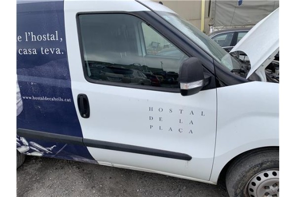 Recambio de puerta delantero derecha para opel combo d 1.3 cargo l1h1 2,2t referencia OEM IAM   