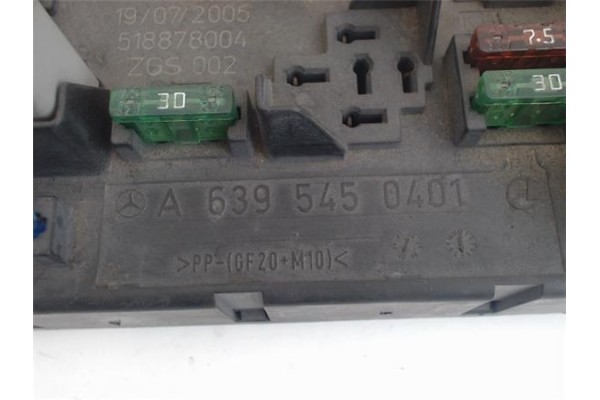 Recambio de caja fusibles/rele para mercedes-benz vito furgón (639) 2.1 111cdi referencia OEM IAM a6395450401  