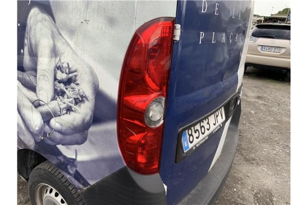 Recambio de piloto trasero izquierdo para opel combo d 1.3 cargo l1h1 2,2t referencia OEM IAM 95513787  