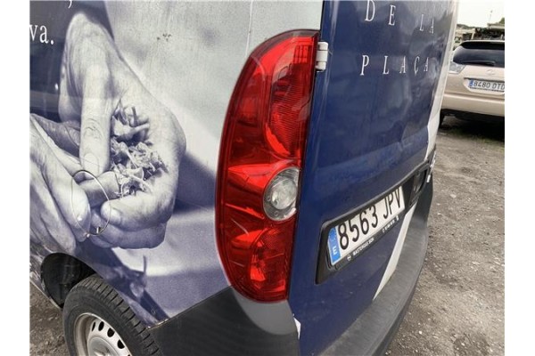 Recambio de piloto trasero izquierdo para opel combo d 1.3 cargo l1h1 2,2t referencia OEM IAM 95513787  