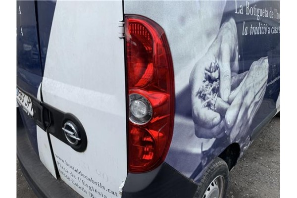 Recambio de piloto trasero derecho para opel combo d 1.3 cargo l1h1 2,2t referencia OEM IAM 95513785  