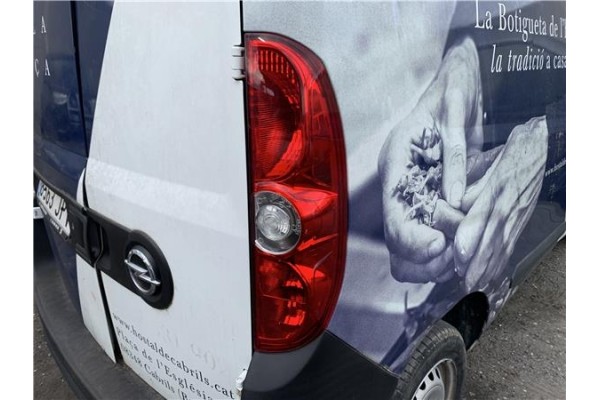 Recambio de piloto trasero derecho para opel combo d 1.3 cargo l1h1 2,2t referencia OEM IAM 95513785  