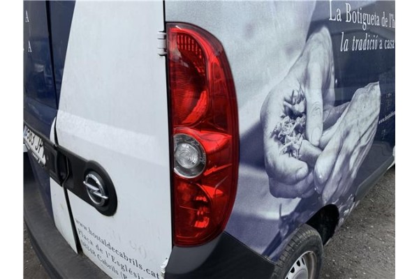 Recambio de piloto trasero derecho para opel combo d 1.3 cargo l1h1 2,2t referencia OEM IAM 95513785  