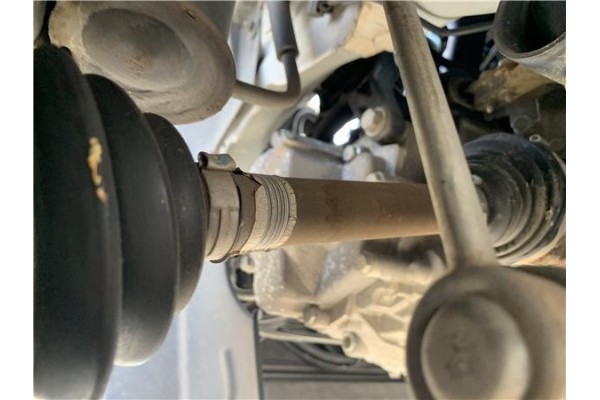 Recambio de palier delantero izquierdo para opel combo d 1.3 cargo l1h1 2,2t referencia OEM IAM 95516446  