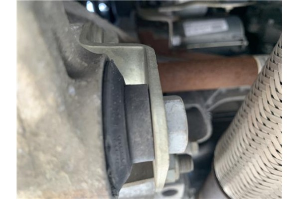 Recambio de palier delantero derecho para opel combo d 1.3 cargo l1h1 2,2t referencia OEM IAM 95516445  