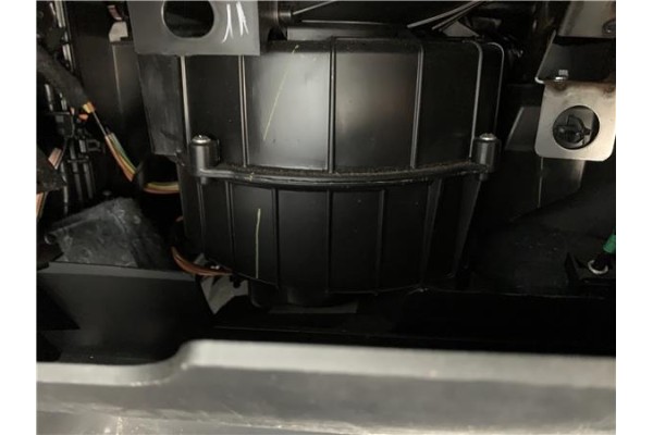 Recambio de motor calefaccion para opel combo d 1.3 cargo l1h1 2,2t referencia OEM IAM 1611726380  