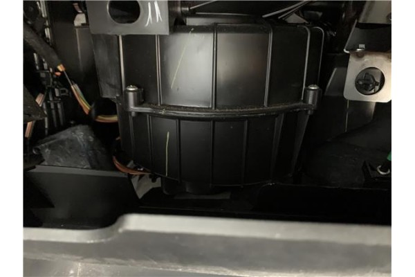 Recambio de motor calefaccion para opel combo d 1.3 cargo l1h1 2,2t referencia OEM IAM 1611726380  