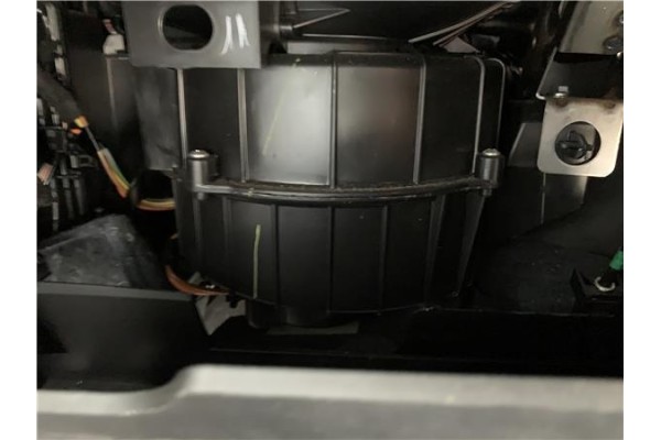 Recambio de motor calefaccion para opel combo d 1.3 cargo l1h1 2,2t referencia OEM IAM 1611726380  