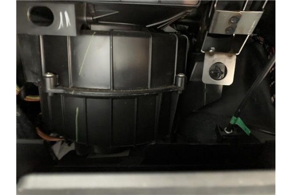 Recambio de motor calefaccion para opel combo d 1.3 cargo l1h1 2,2t referencia OEM IAM 1611726380  