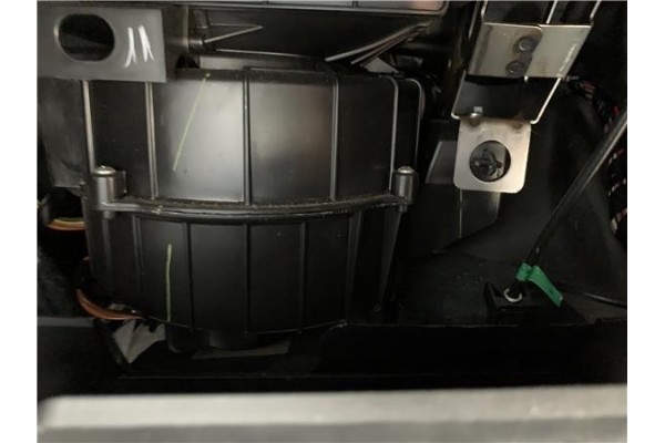 Recambio de motor calefaccion para opel combo d 1.3 cargo l1h1 2,2t referencia OEM IAM 1611726380  