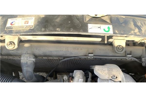Recambio de radiador para citroen xsara picasso 1.6 hdi referencia OEM IAM 1330G5  