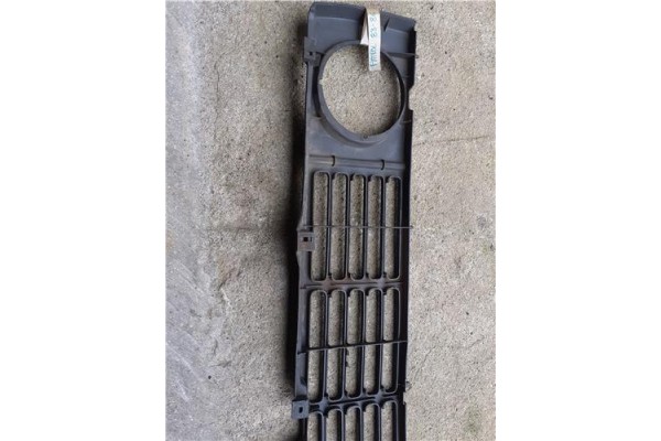 Recambio de rejilla capo para nissan patrol (k/w260) 2.8 referencia OEM IAM   