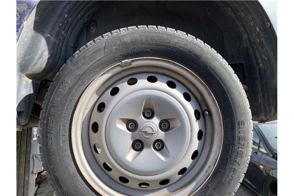 Recambio de llanta para opel combo d 1.3 cargo l1h1 2,2t referencia OEM IAM   