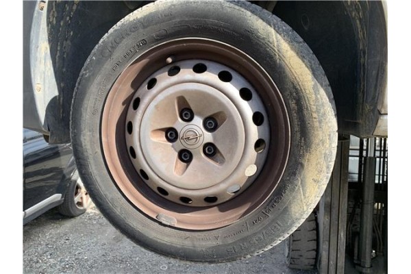 Recambio de llanta para opel combo d 1.3 cargo l1h1 2,2t referencia OEM IAM 95518225  
