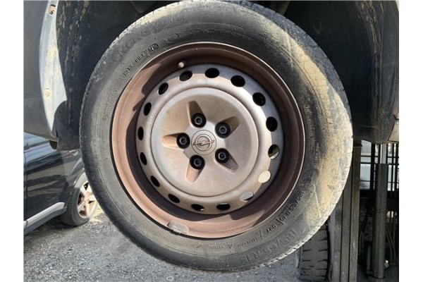 Recambio de llanta para opel combo d 1.3 cargo l1h1 2,2t referencia OEM IAM 95518225  