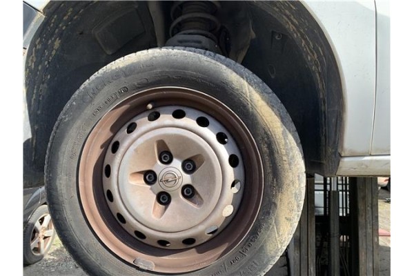 Recambio de llanta para opel combo d 1.3 cargo l1h1 2,2t referencia OEM IAM 95518225  