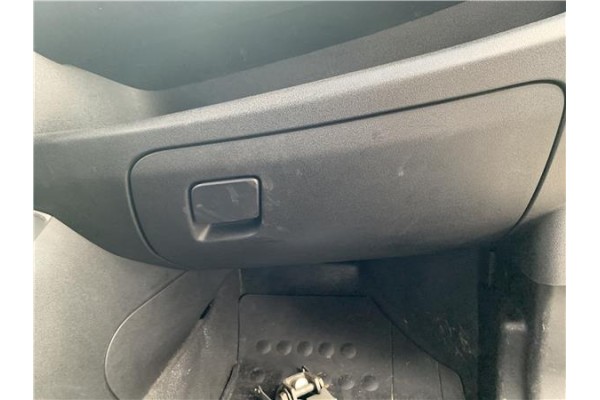 Recambio de guantera salpicadero para opel combo d 1.3 cargo l1h1 2,2t referencia OEM IAM 95511235  