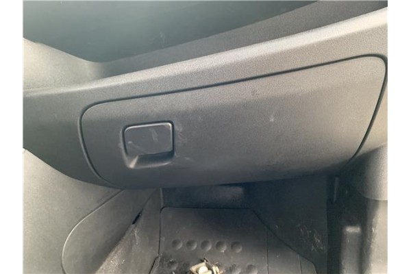 Recambio de guantera salpicadero para opel combo d 1.3 cargo l1h1 2,2t referencia OEM IAM 95511235  