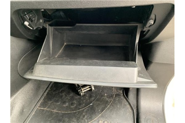 Recambio de guantera salpicadero para opel combo d 1.3 cargo l1h1 2,2t referencia OEM IAM 95511235  