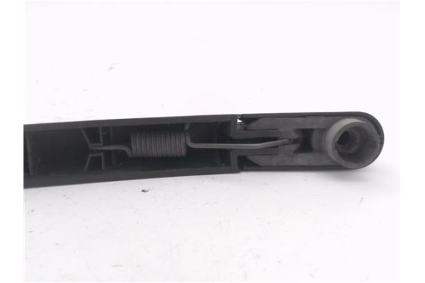 Recambio de brazo limpiaparabrisas trasero para peugeot 308 1.6 confort referencia OEM IAM 8E5945096  