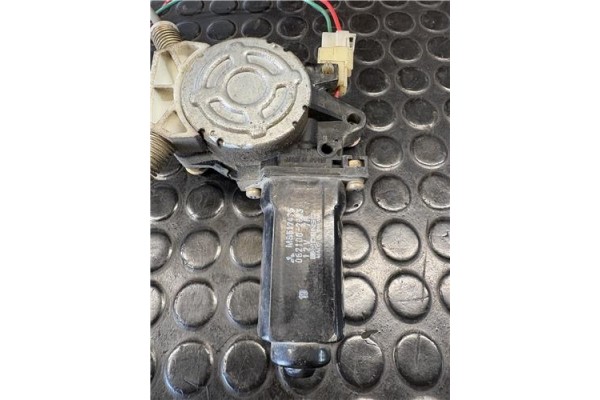 Recambio de elevalunas electrico delantero izquierdo para mitsubishi montero (v20/v40) 2.8 d a las 4 ruedas (v46w, v26w) referen