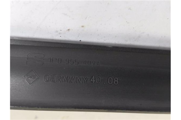 Recambio de brazo limpiaparabrisas delantero izquierdo para seat leon (1p1) 1.9 tdi referencia OEM IAM 1P0955409A  