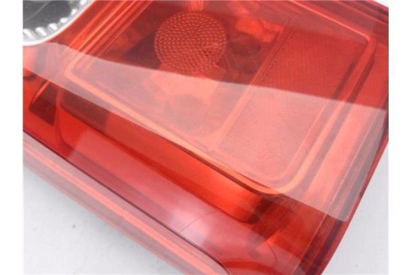 Recambio de piloto trasero izquierdo para peugeot partner tepee 1.6 premium referencia OEM IAM 9680545280 9677205180 