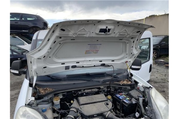 Recambio de capo para opel combo d 1.3 cargo l1h1 2,2t referencia OEM IAM 95509301  