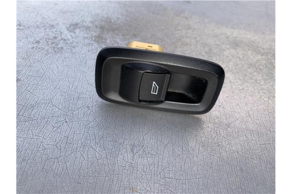 Recambio de mando elevalunas delantero derecho para ford fiesta vi 1.6 tdci referencia OEM IAM 8A6T14529AB  