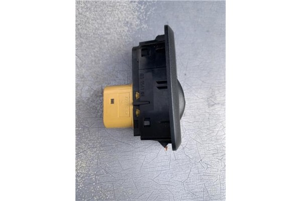 Recambio de mando elevalunas delantero derecho para ford fiesta vi 1.6 tdci referencia OEM IAM 8A6T14529AB  