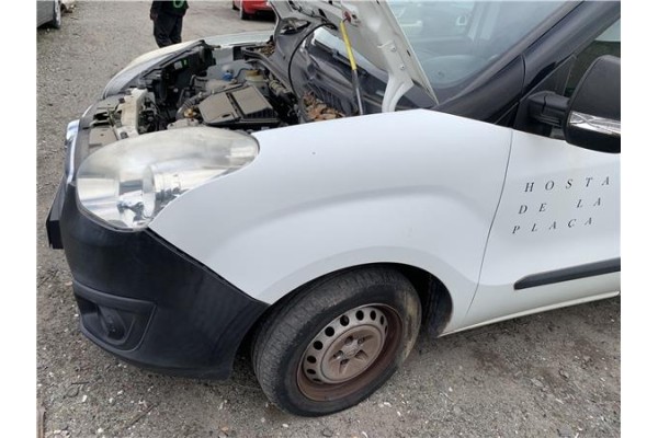 Recambio de aleta delantero izquierda para opel combo d 1.3 cargo l1h1 2,2t referencia OEM IAM 95509343  