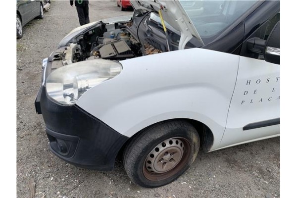 Recambio de aleta delantero izquierda para opel combo d 1.3 cargo l1h1 2,2t referencia OEM IAM 95509343  