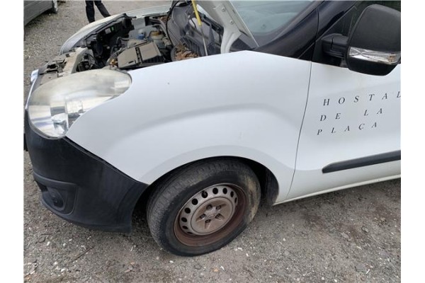 Recambio de aleta delantero izquierda para opel combo d 1.3 cargo l1h1 2,2t referencia OEM IAM 95509343  