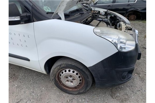Recambio de aleta delantero derecha para opel combo d 1.3 cargo l1h1 2,2t referencia OEM IAM 95509342  