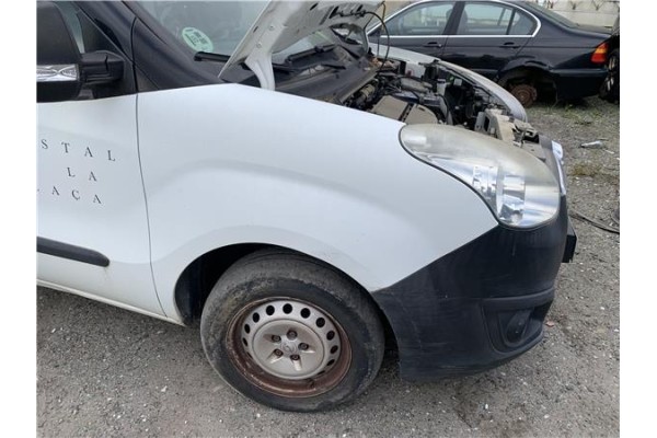 Recambio de aleta delantero derecha para opel combo d 1.3 cargo l1h1 2,2t referencia OEM IAM 95509342  