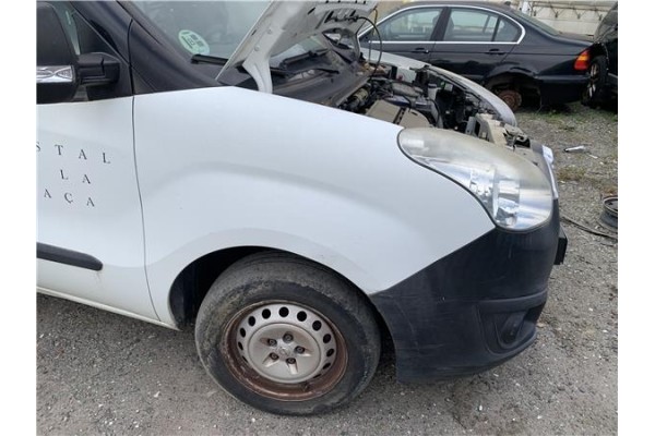 Recambio de aleta delantero derecha para opel combo d 1.3 cargo l1h1 2,2t referencia OEM IAM 95509342  