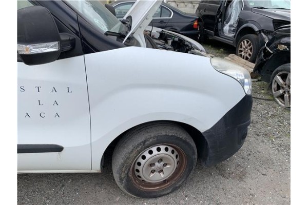 Recambio de aleta delantero derecha para opel combo d 1.3 cargo l1h1 2,2t referencia OEM IAM 95509342  