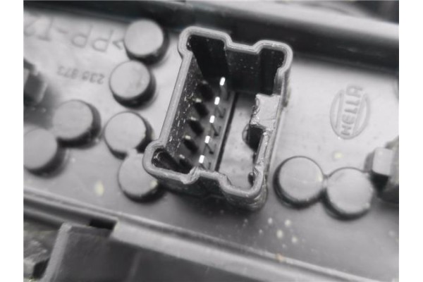 Recambio de piloto trasero derecho para nissan almera ii hatchback (n16) 1.5 referencia OEM IAM 26550BN702  