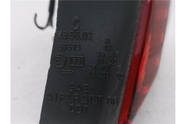 Recambio de piloto trasero derecho para volvo s40 berlina 1.6 referencia OEM IAM E357673  