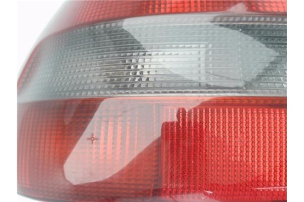 Recambio de piloto trasero izquierdo para volvo s40 berlina 1.6 referencia OEM IAM   