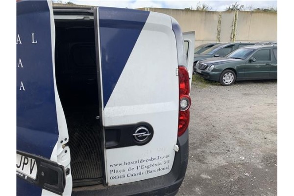Recambio de puerta trasero derecha carga cerrada para opel combo d 1.3 cargo l1h1 2,2t referencia OEM IAM 95509395 95519553 