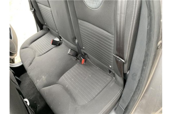 Recambio de asientos traseros para renault clio iv 1.5 business referencia OEM IAM   