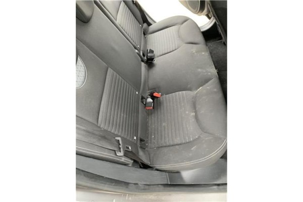 Recambio de asientos traseros para renault clio iv 1.5 business referencia OEM IAM   