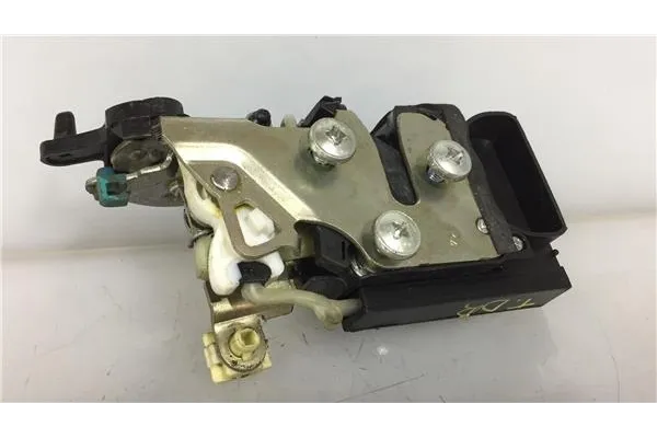 Recambio de cierre electromagnetico trasero derecho para chevrolet aveo berlina 1.4 lt referencia OEM IAM 96801710  