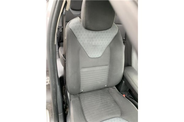 Recambio de asiento delantero derecho para renault clio iv 1.5 business referencia OEM IAM   