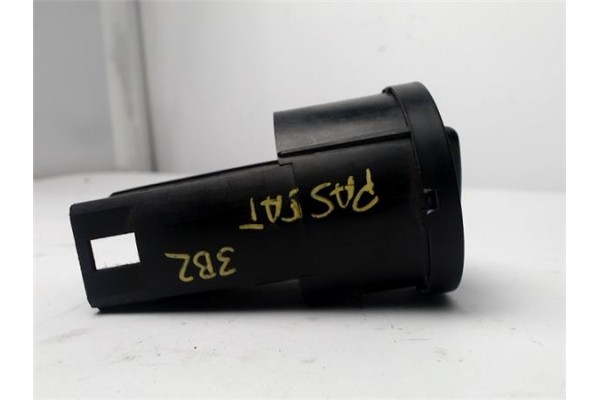 Recambio de mando de luces para volkswagen passat berlina (3b2) 1.9 comfortline referencia OEM IAM 1C0941531A 04052031 1121560 ,