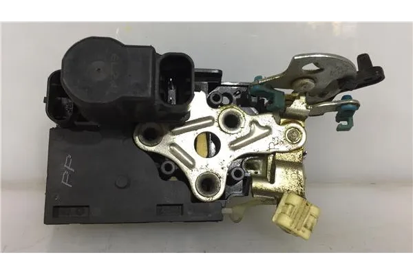 Recambio de cierre electromagnetico trasero derecho para chevrolet aveo berlina 1.4 lt referencia OEM IAM 96801710  