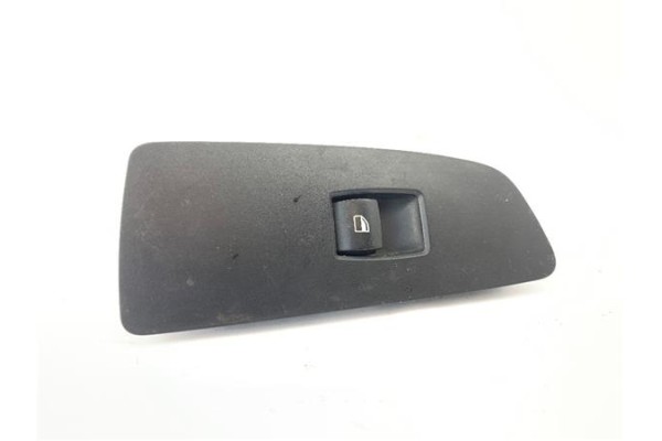 Recambio de mando elevalunas delantero derecho para bmw serie 1 berlina (e81/e87) 2.0 118d referencia OEM IAM 15979800 513371384