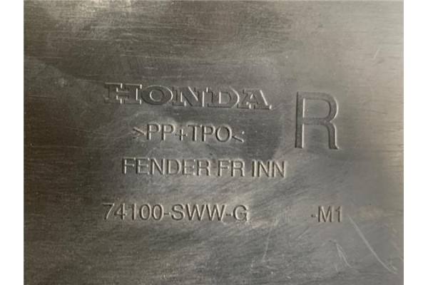 Recambio de protector pase rueda delantero derecho para honda cr-v iii 2.0 i referencia OEM IAM 74100SWWG  